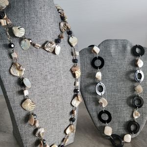 Source Unknown Shell and Black Necklace Set
